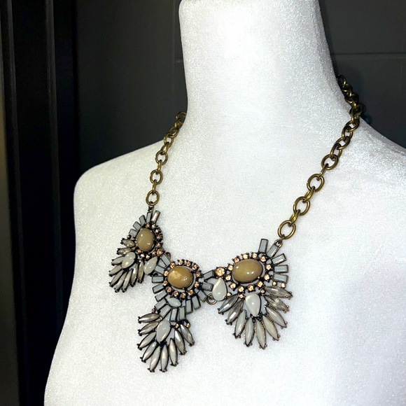 Target statement necklace - Picture 3 of 5